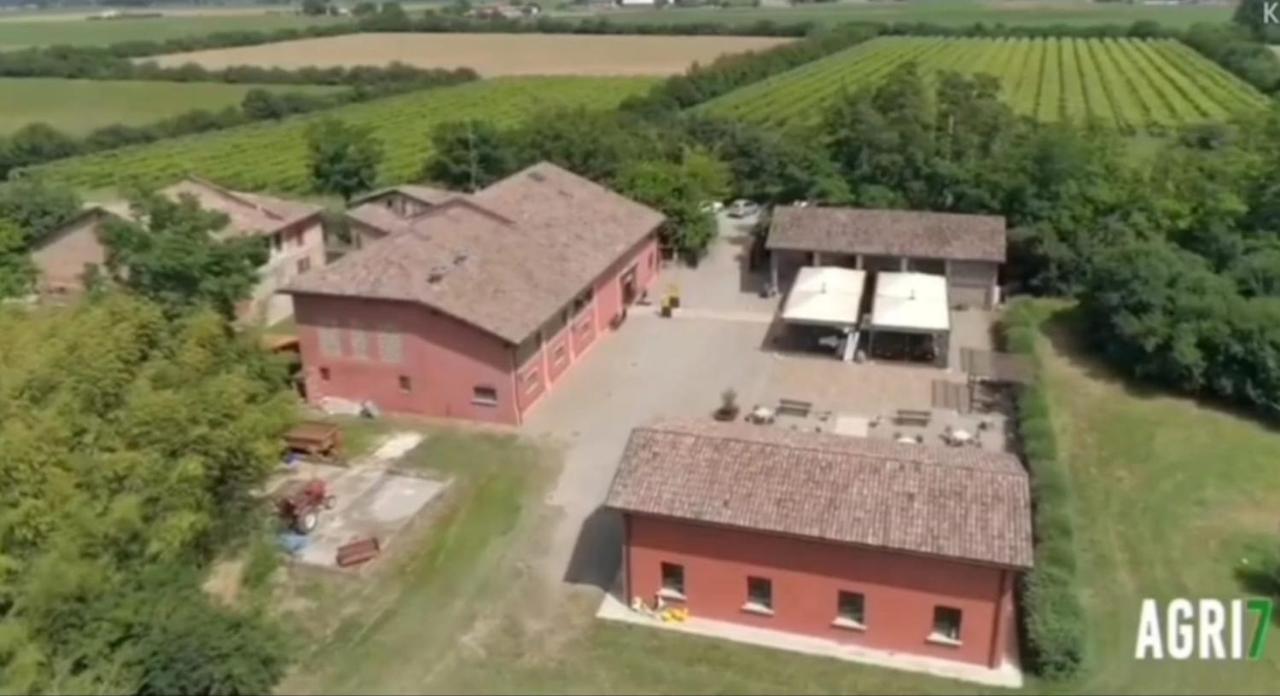 Agriturismo Corte Dei Landi Cade Ngoại thất bức ảnh